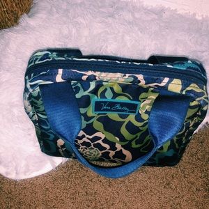 VERA BRADLEY LUNCHBOX LIKE NEW!! make an offer!!